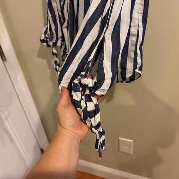 H&M Navy & White Off The Shoulder Cotton Top Size 6 - Picture 7 of 10